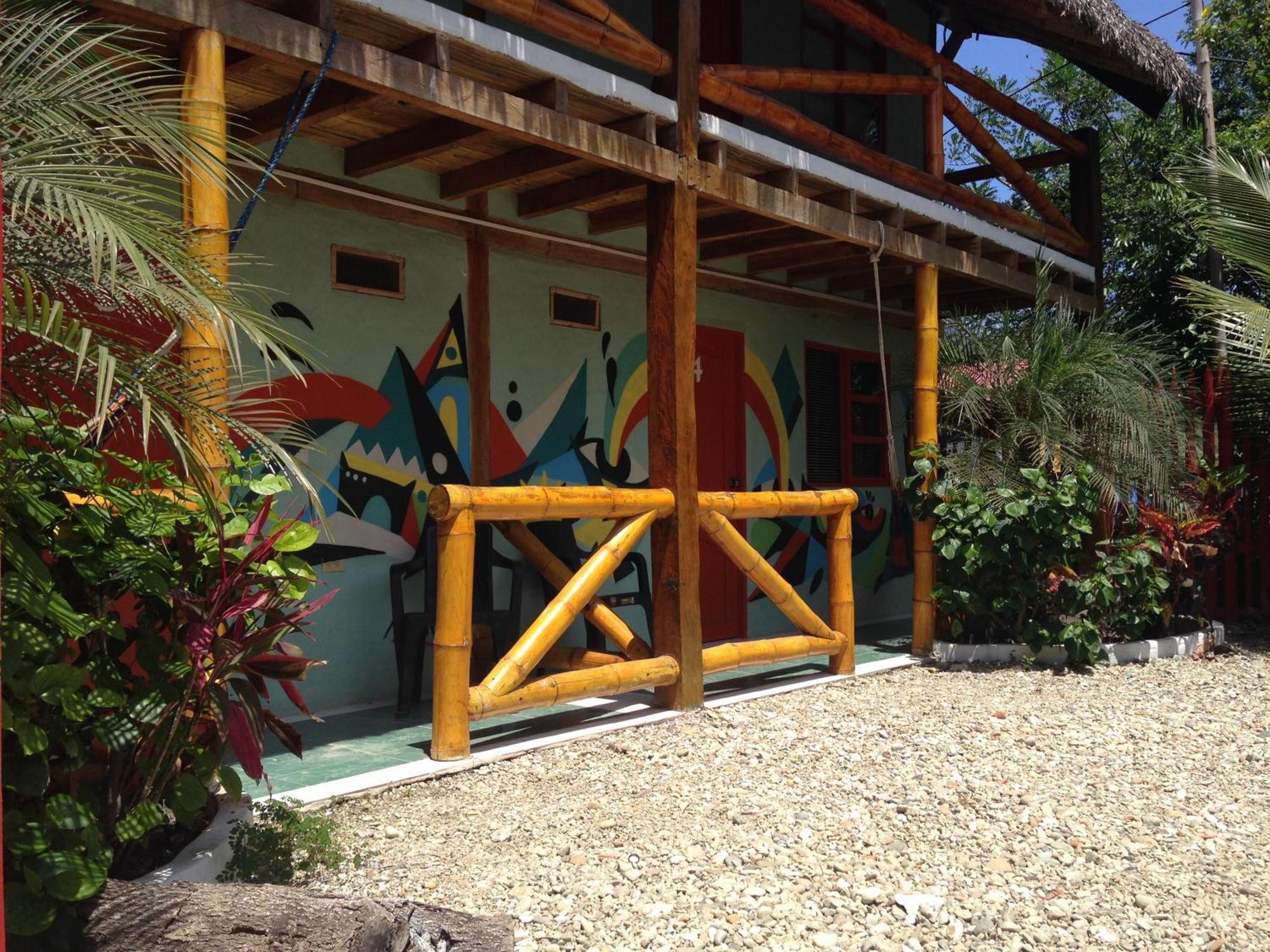ホテル Pop House Montañita エクステリア 写真