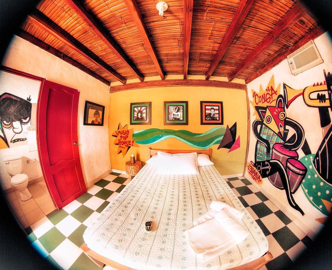 ホテル Pop House Montañita エクステリア 写真